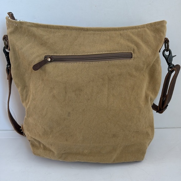 Myra Fragrant Yellow Shoulder Bag crossbody SW rug design embossed leather - Picture 8 of 16